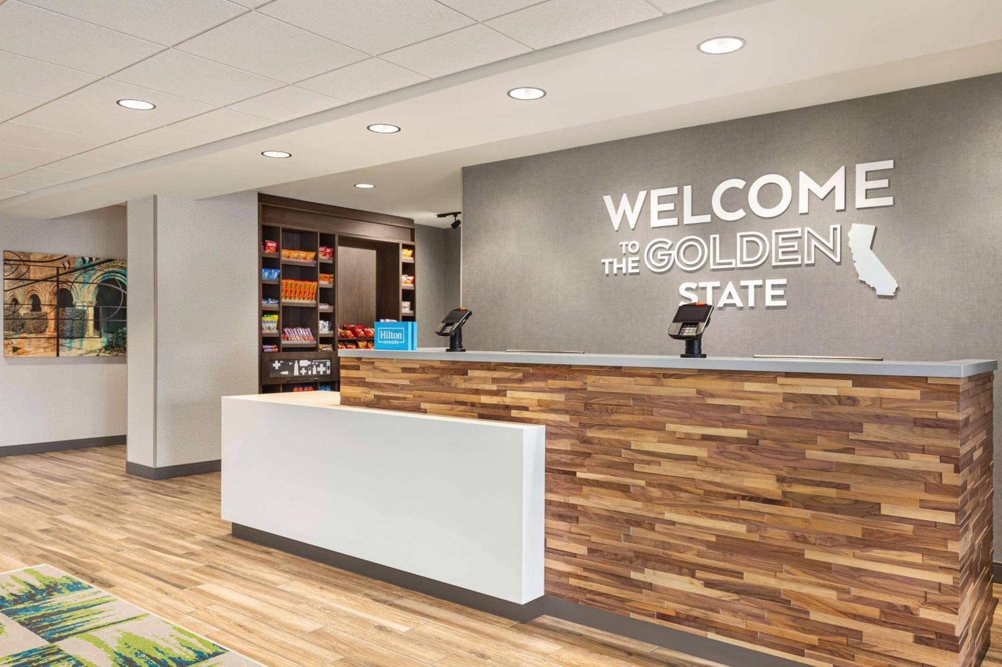 Hampton Inn & Suites 奥罗维尔 外观 照片